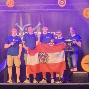 Die Sieger des Eurobots: Simon Nitsche, Michael Zauner, Thomas Hörndler, Christian Schweighofer und Markus Zehetner © FH OÖ
