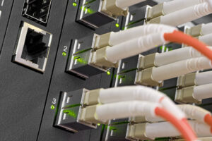 Server Kabel © Sergey Skleznev iStock Getty Images Plus