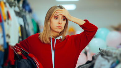 Unhappy retail worker stressing from her awful job ©nicoletaionescu iStock GettyImages Plus