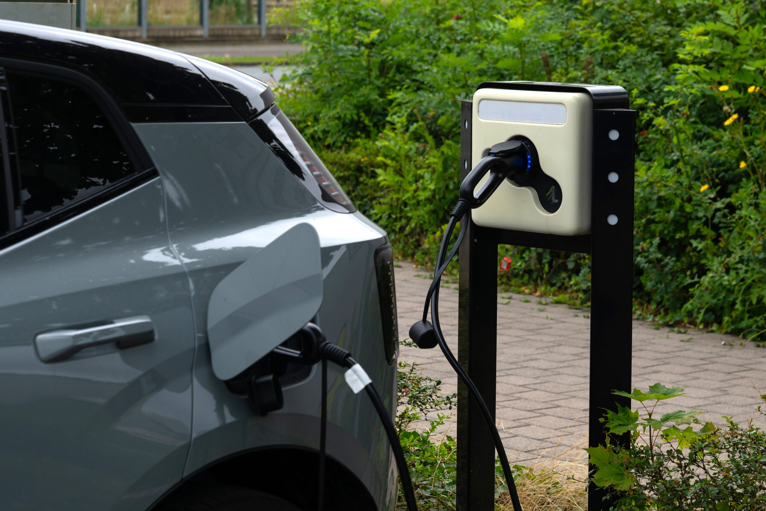 Privatnutzung von E-Autos ab 2027 steuerpflichtig